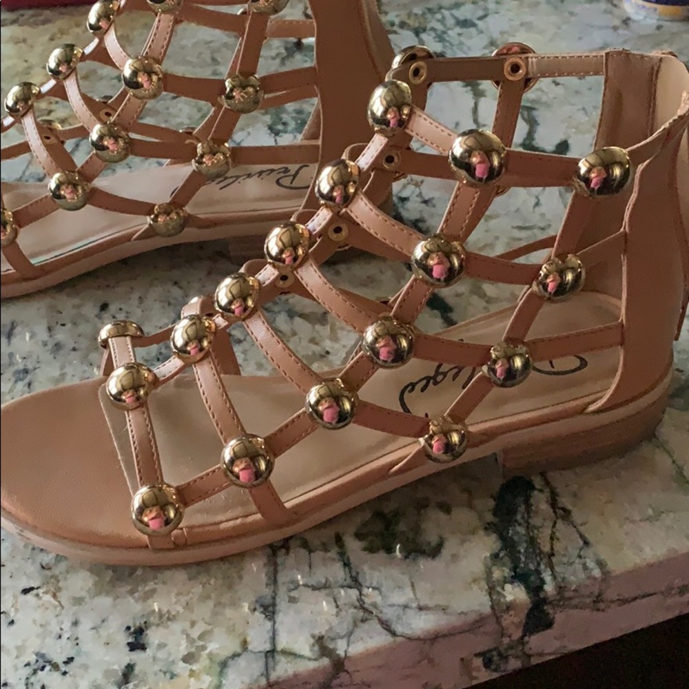 NIB Privileged nude Lexington sandal